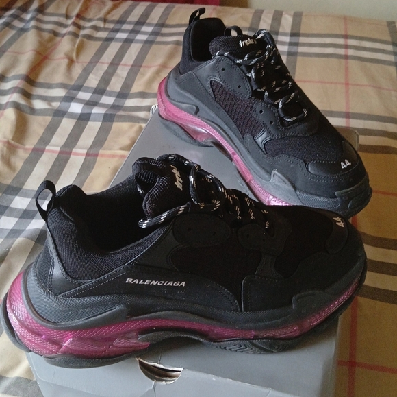 Triple S Balenciagas - Picture 8 of 9